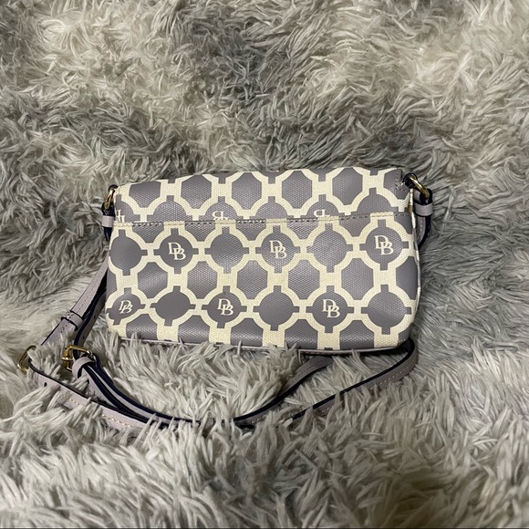 💕Dooney and Bourke Sanibel crossbody/shoulder bag💕 - Picture 6 of 10